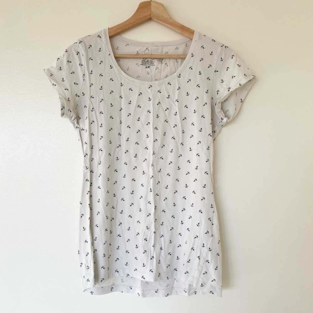 H&M L.O.G.G.• Anchor Print Tshirt